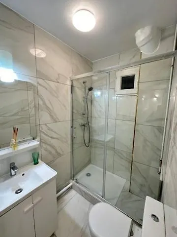 Sci Immo Voltaire Apartamento Paris